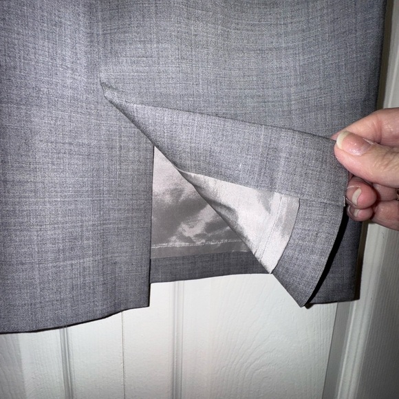 BURBERRY vintage Gray Women's pencil Skirt. Made in Italy!  Size I 40/US 4 VGUC - Picture 3 of 13